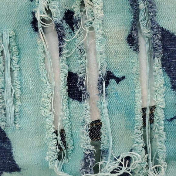 Uniq distressed tie dye jean cut-off shorts - Picture 6 of 12